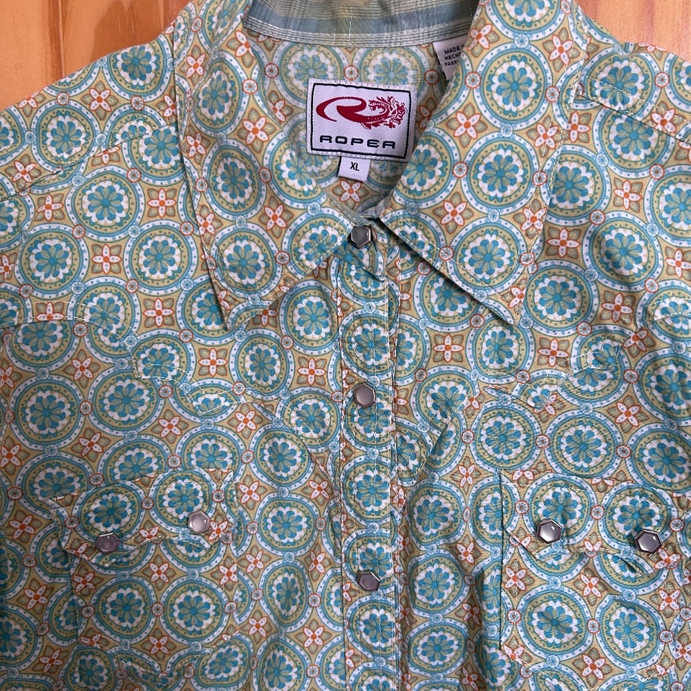 Women's Retro Western Pearl Snap Shirt